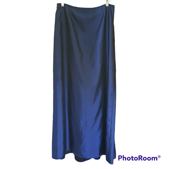 JS Collections Navy Formal Maxi Skirt - Picture 1 of 6